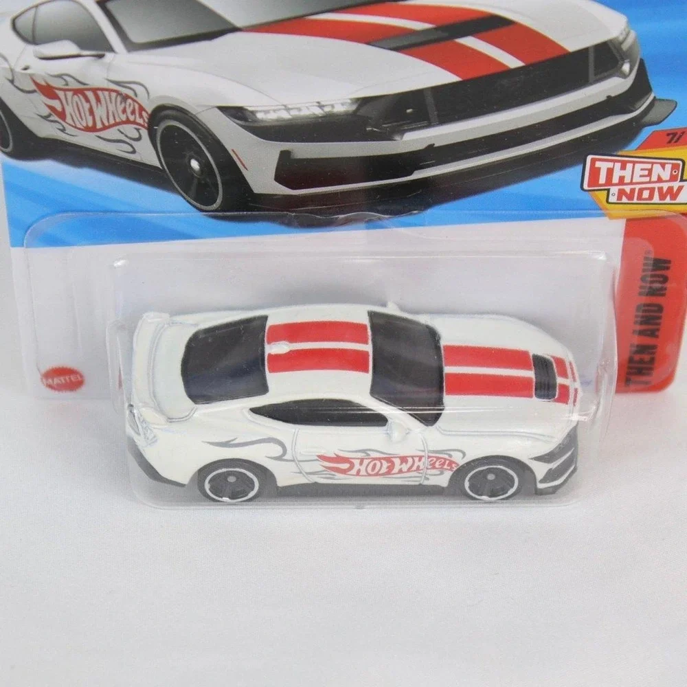 Hot Wheels White Ford Mustang Dark Horse Toy Car -‎ NEW